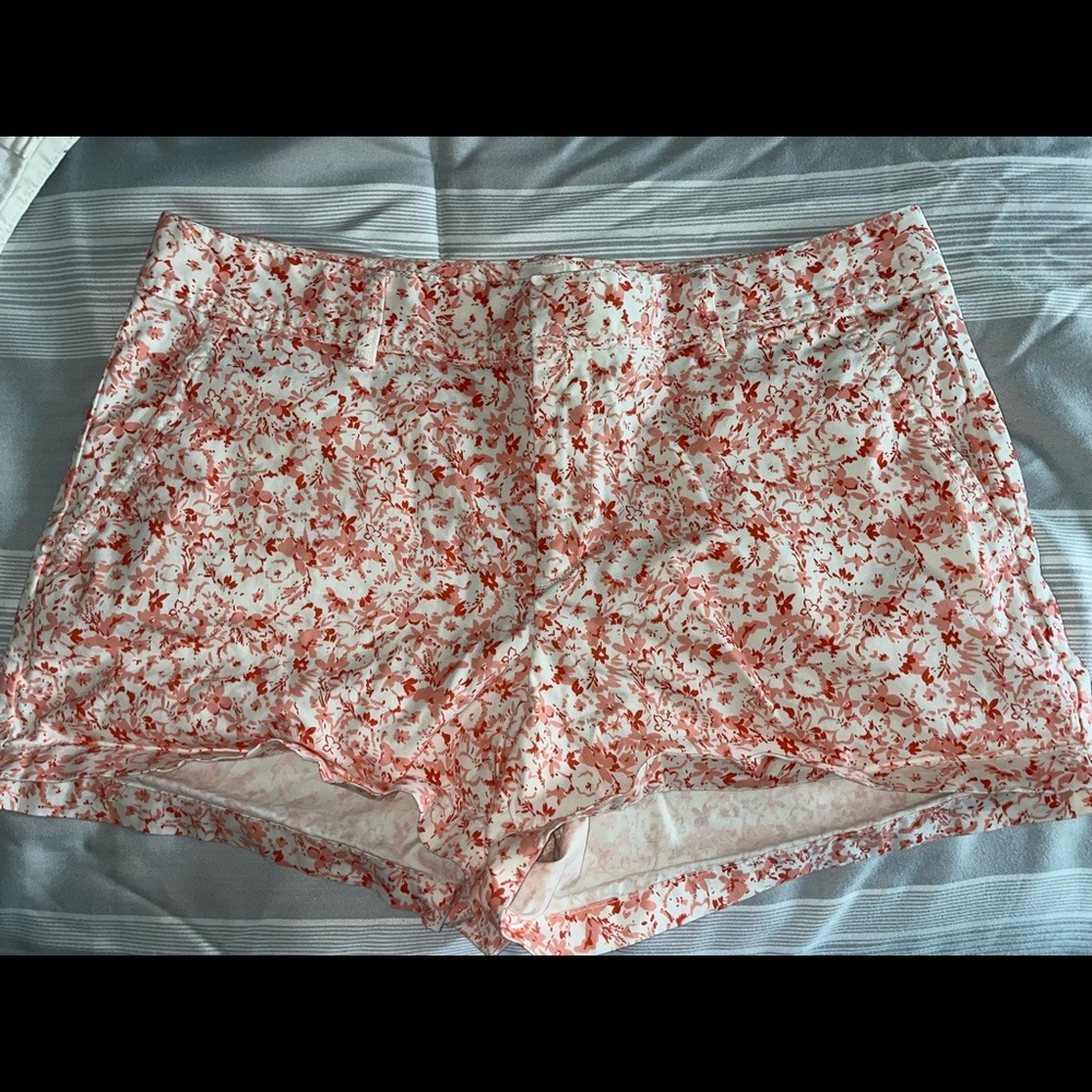 Floral city shorts